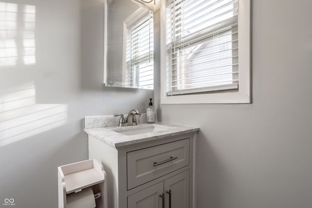 1142 Central Avenue, Noblesville, IN 46060