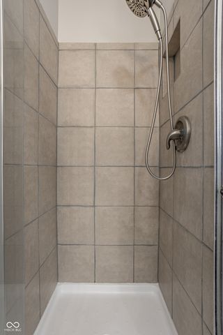 1142 Central Avenue, Noblesville, IN 46060