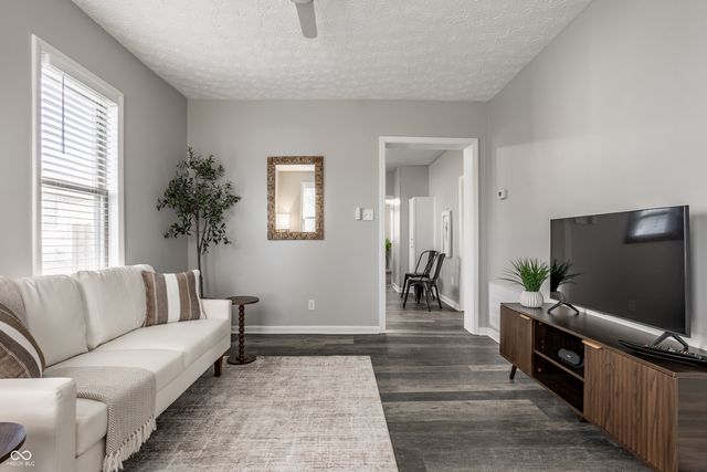 1142 Central Avenue, Noblesville, IN 46060