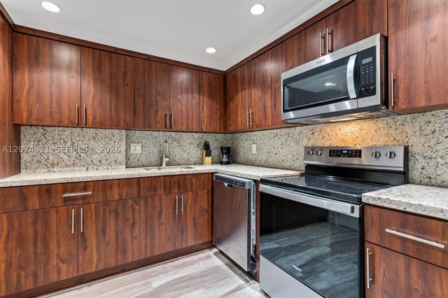 1500 S Ocean Dr 5E, Hollywood, FL 33019