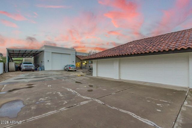 5224 W CREEDANCE Boulevard, Glendale, AZ 85310