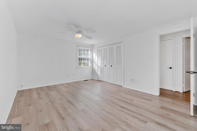 4305 MARKWOOD LN, Fairfax, VA 22033