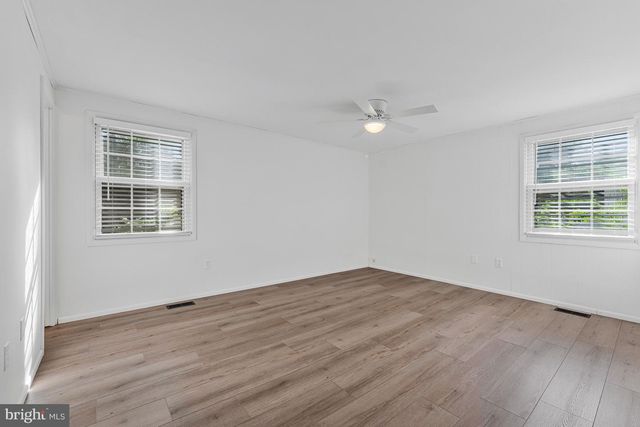4305 MARKWOOD LN, Fairfax, VA 22033