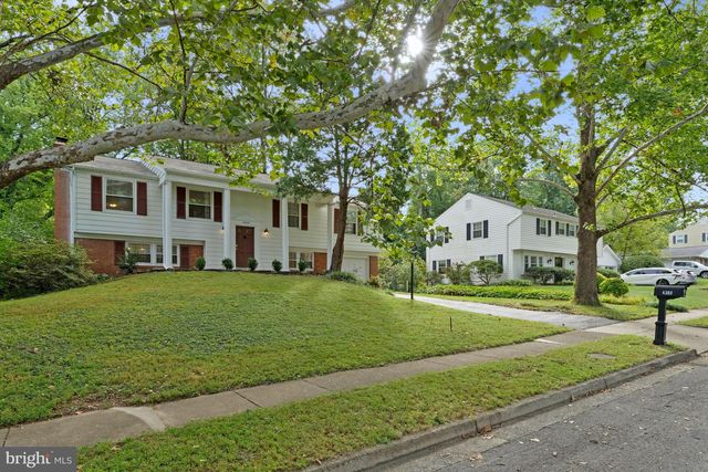 4305 MARKWOOD LN, Fairfax, VA 22033