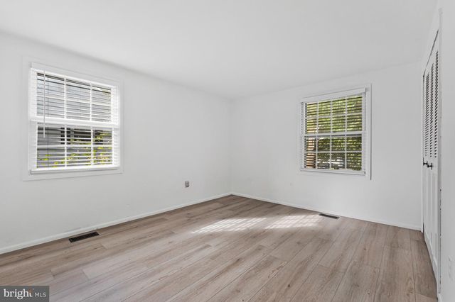 4305 MARKWOOD LN, Fairfax, VA 22033