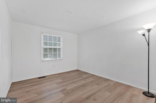 4305 MARKWOOD LN, Fairfax, VA 22033