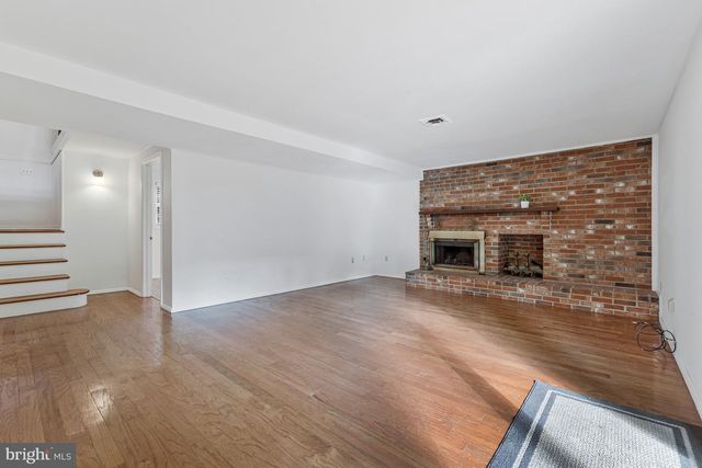 4305 MARKWOOD LN, Fairfax, VA 22033