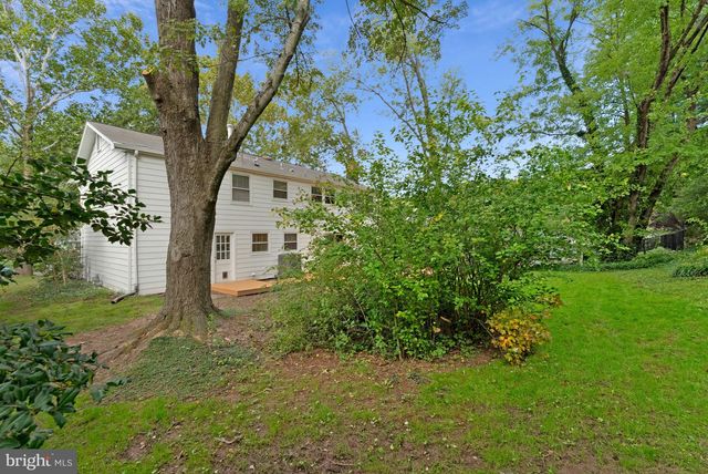 4305 MARKWOOD LN, Fairfax, VA 22033