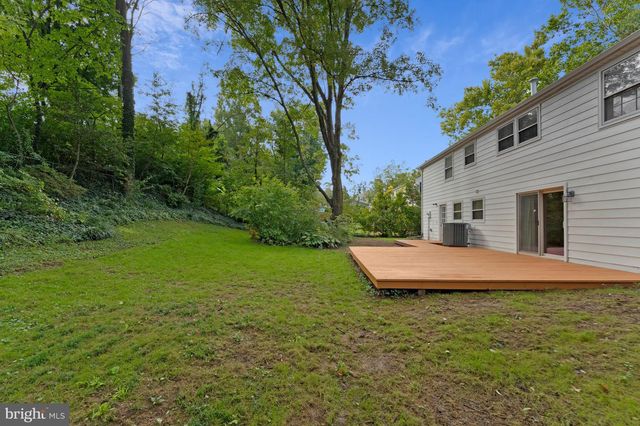 4305 MARKWOOD LN, Fairfax, VA 22033