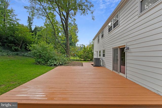 4305 MARKWOOD LN, Fairfax, VA 22033