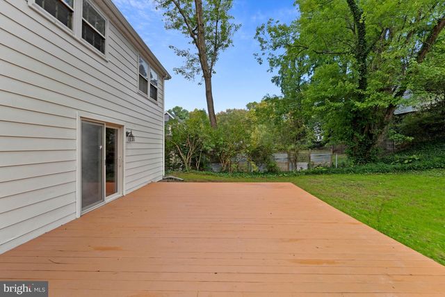 4305 MARKWOOD LN, Fairfax, VA 22033