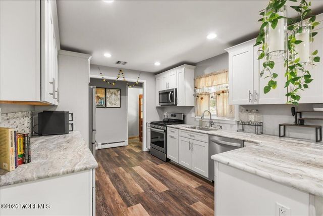 13 Cypress Avenue, Jackson, NJ 08527