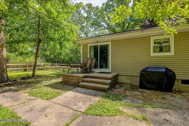 13 Cypress Avenue, Jackson, NJ 08527