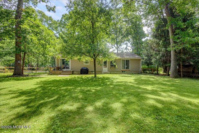 13 Cypress Avenue, Jackson, NJ 08527