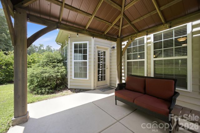 14711 Brannock Hills Drive, Charlotte, NC 28278