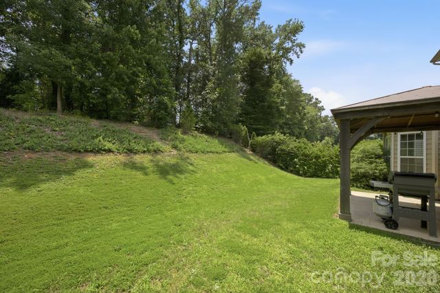14711 Brannock Hills Drive, Charlotte, NC 28278