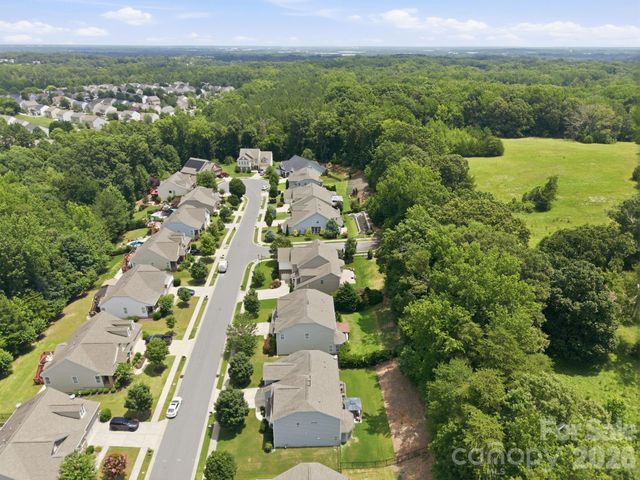 14711 Brannock Hills Drive, Charlotte, NC 28278