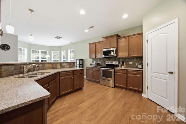 14711 Brannock Hills Drive, Charlotte, NC 28278
