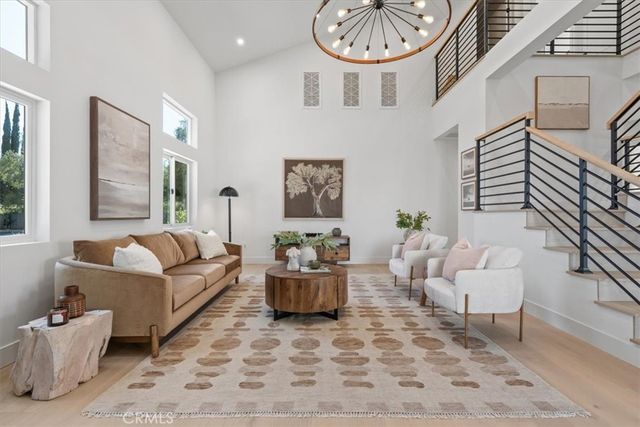 21811 San Jose Street, Chatsworth, CA 91311