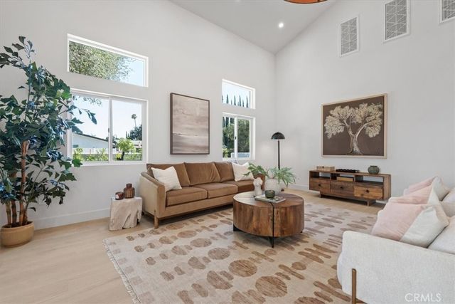21811 San Jose Street, Chatsworth, CA 91311