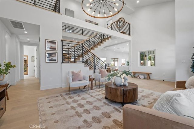 21811 San Jose Street, Chatsworth, CA 91311