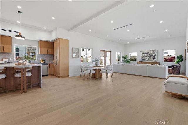 21811 San Jose Street, Chatsworth, CA 91311
