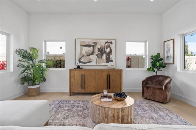 21811 San Jose Street, Chatsworth, CA 91311