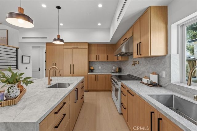21811 San Jose Street, Chatsworth, CA 91311