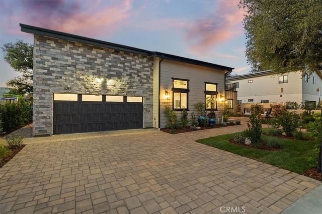 21811 San Jose Street, Chatsworth, CA 91311