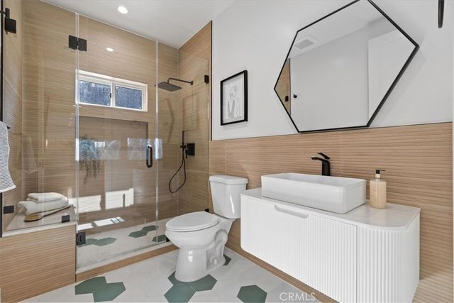 21811 San Jose Street, Chatsworth, CA 91311