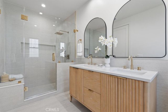 21811 San Jose Street, Chatsworth, CA 91311