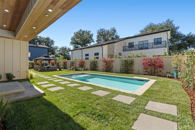 21811 San Jose Street, Chatsworth, CA 91311