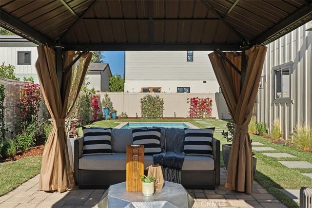 21811 San Jose Street, Chatsworth, CA 91311