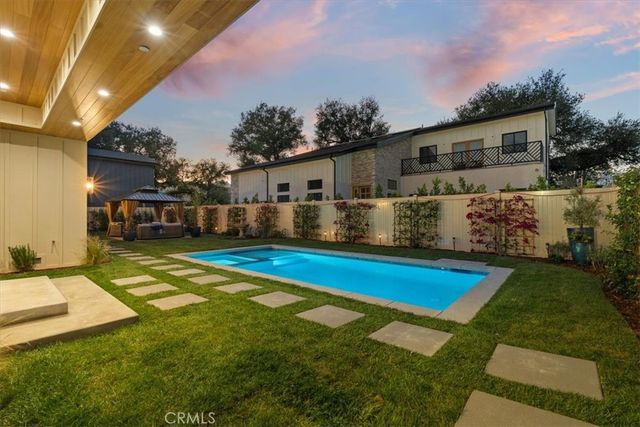 21811 San Jose Street, Chatsworth, CA 91311
