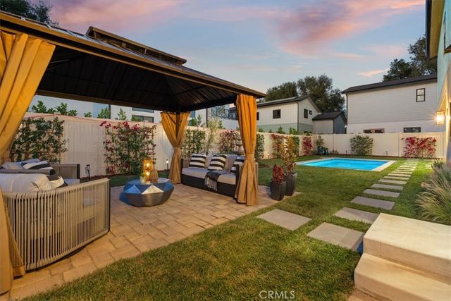 21811 San Jose Street, Chatsworth, CA 91311