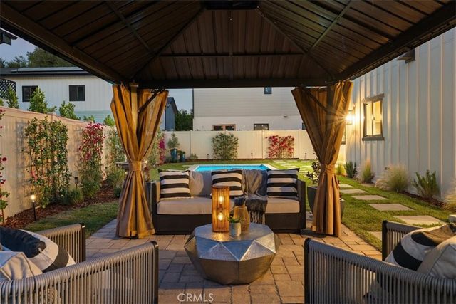 21811 San Jose Street, Chatsworth, CA 91311