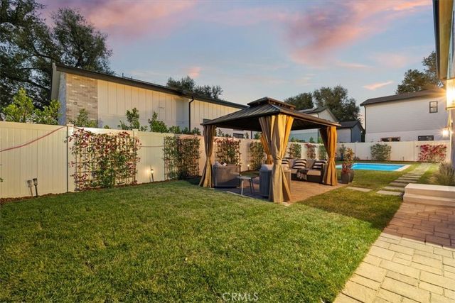 21811 San Jose Street, Chatsworth, CA 91311