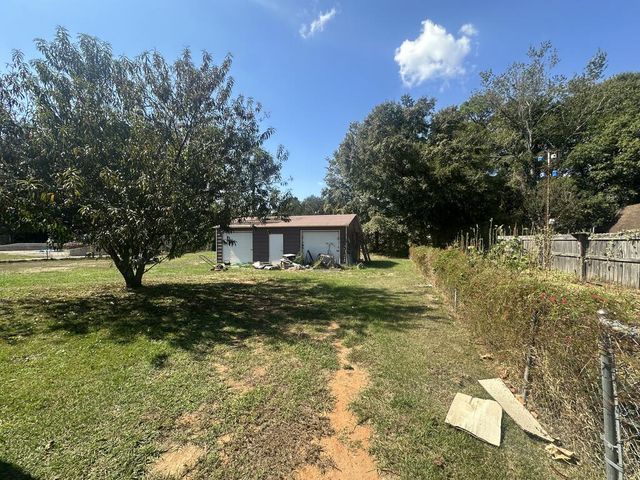 3305 Dena Dr, Dothan, AL 36303