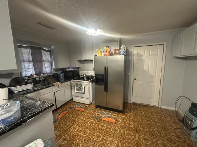 3305 Dena Dr, Dothan, AL 36303