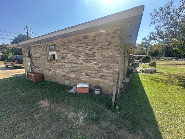3305 Dena Dr, Dothan, AL 36303