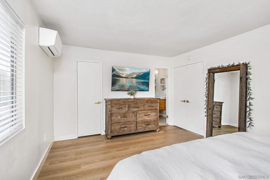 Image 11 of property listing at 7813 Starling Dr, San Diego, CA 92123