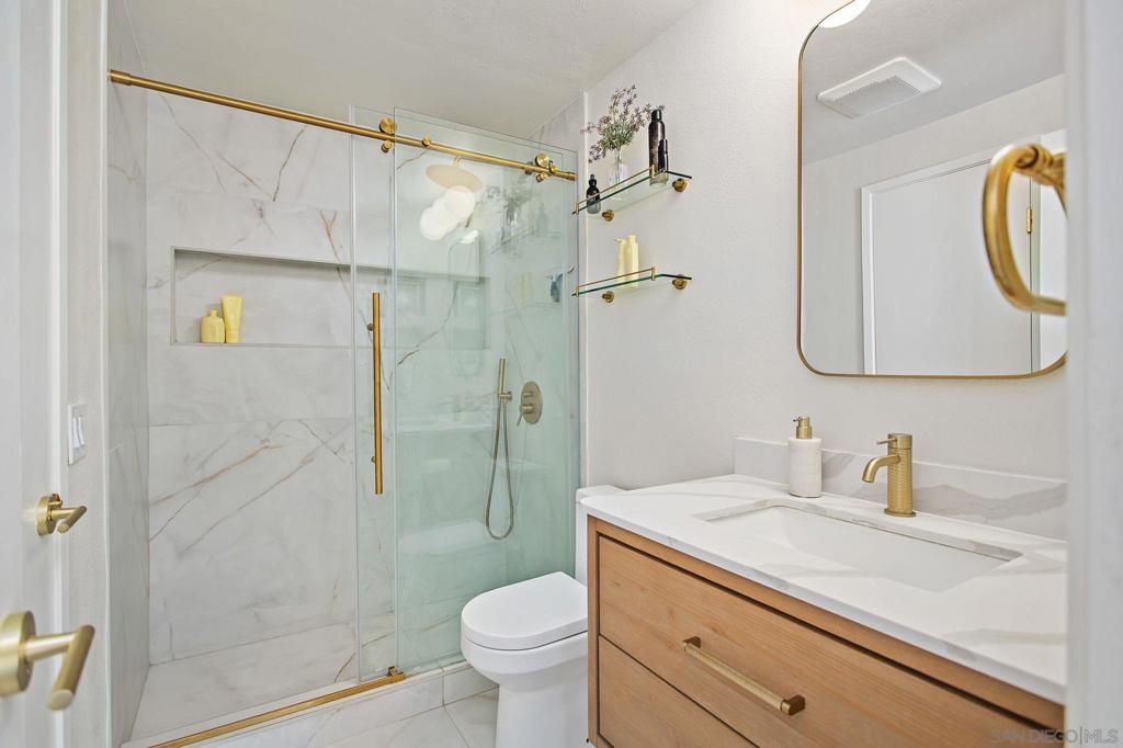 Image 12 of property listing at 7813 Starling Dr, San Diego, CA 92123