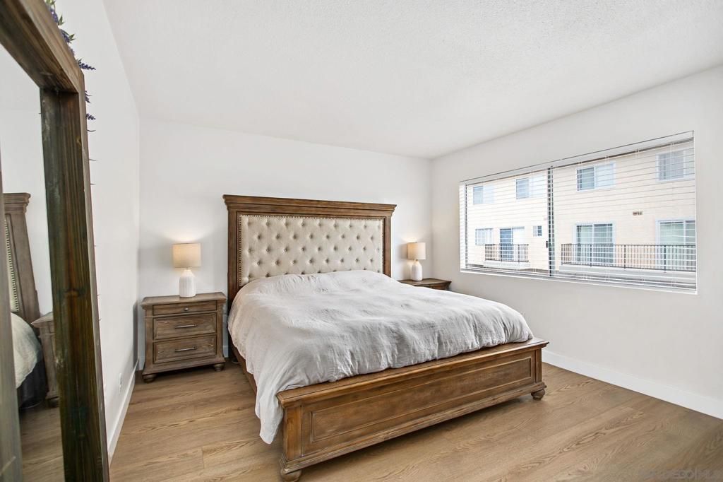 Image 14 of property listing at 7813 Starling Dr, San Diego, CA 92123