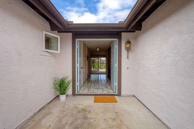 2233 Valley Road, Oceanside, CA 92056
