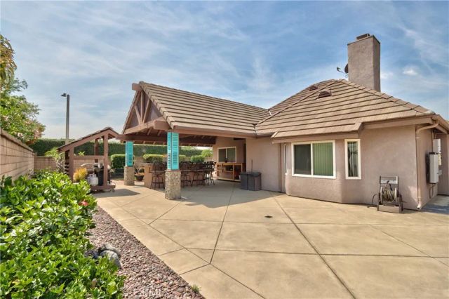 1986 White Rabbit, Upland, CA 91784