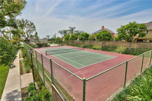 1986 White Rabbit, Upland, CA 91784