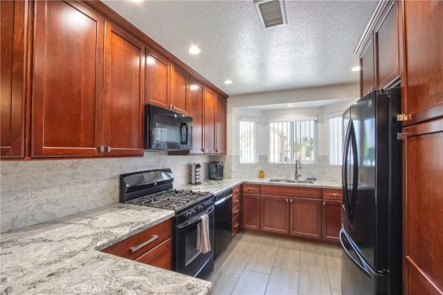 1986 White Rabbit, Upland, CA 91784