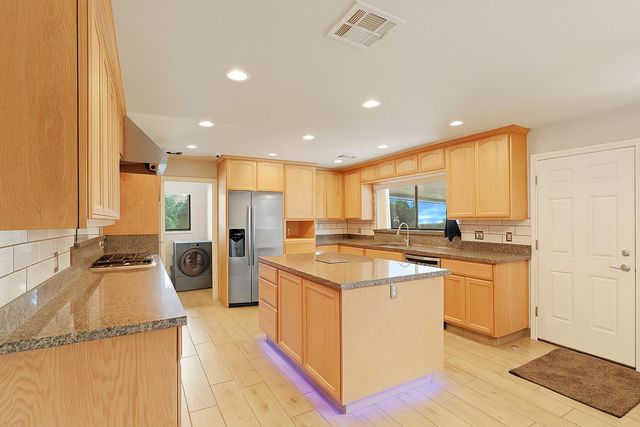 8028 Arroyo Way, Stockton, CA 95209