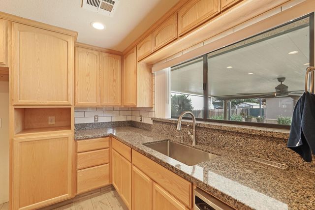 8028 Arroyo Way, Stockton, CA 95209