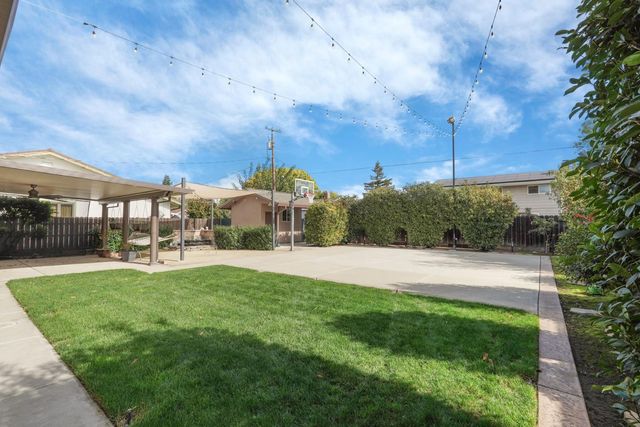 8028 Arroyo Way, Stockton, CA 95209